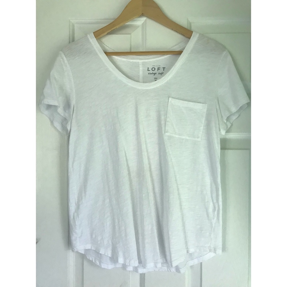 Basic White Scoop Neck T